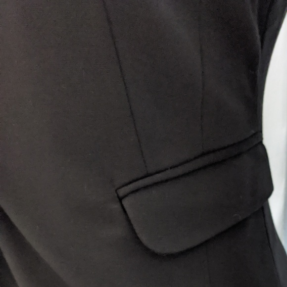 H & M Black Blazer - Picture 6 of 6